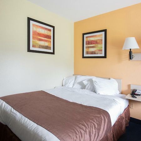 Days Inn By Wyndham New Philadelphia Luaran gambar