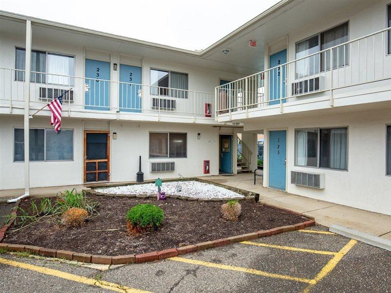 Days Inn By Wyndham New Philadelphia Luaran gambar
