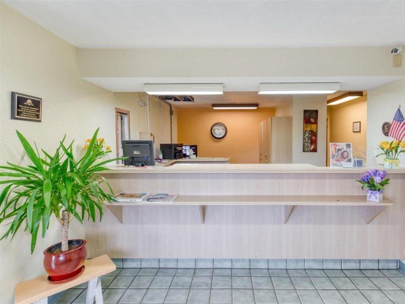 Days Inn By Wyndham New Philadelphia Luaran gambar