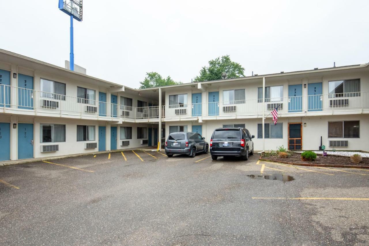 Days Inn By Wyndham New Philadelphia Luaran gambar