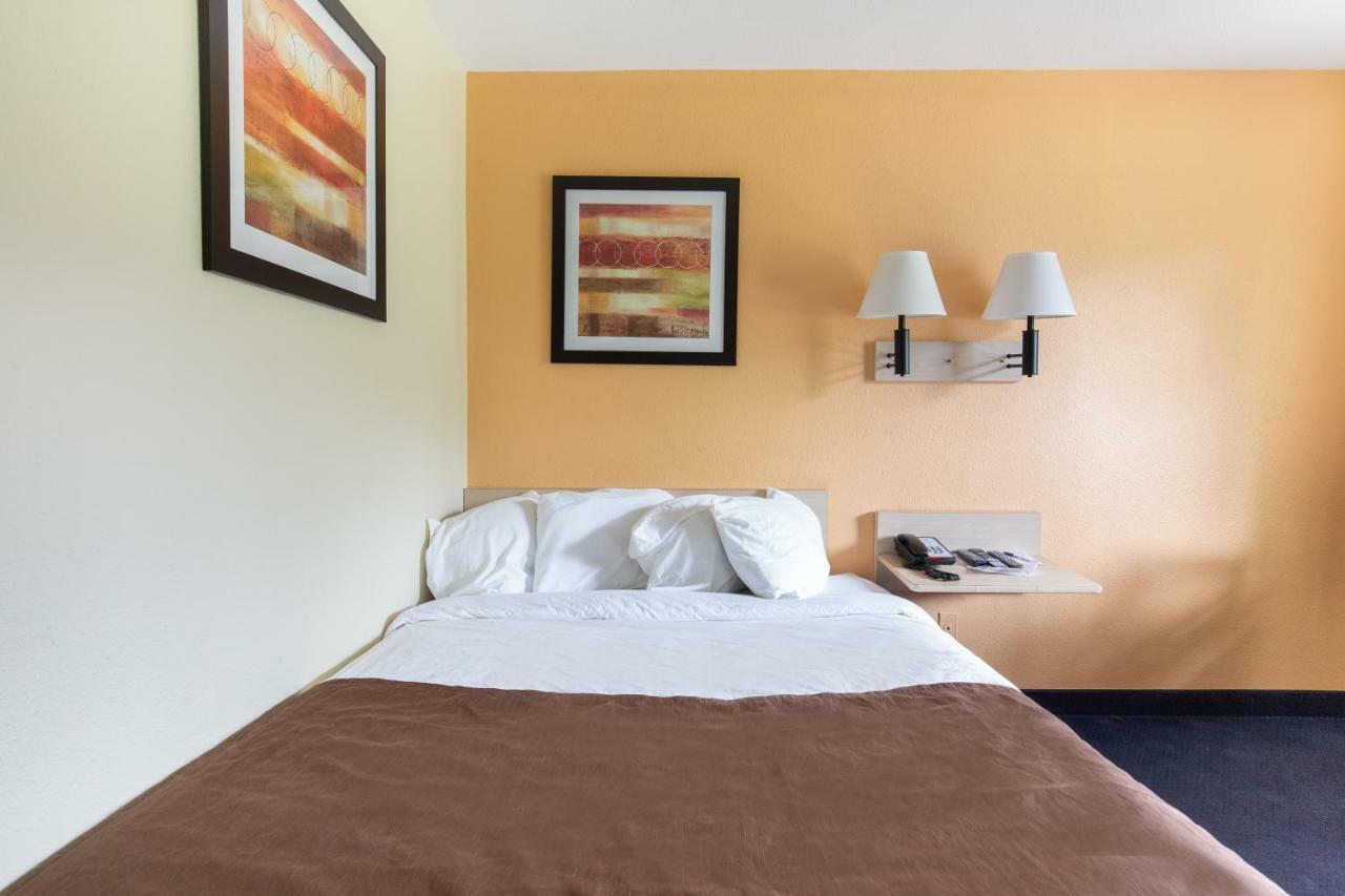 Days Inn By Wyndham New Philadelphia Luaran gambar
